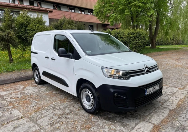 Citroen Berlingo cena 44900 przebieg: 144000, rok produkcji 2019 z Koźmin Wielkopolski małe 121